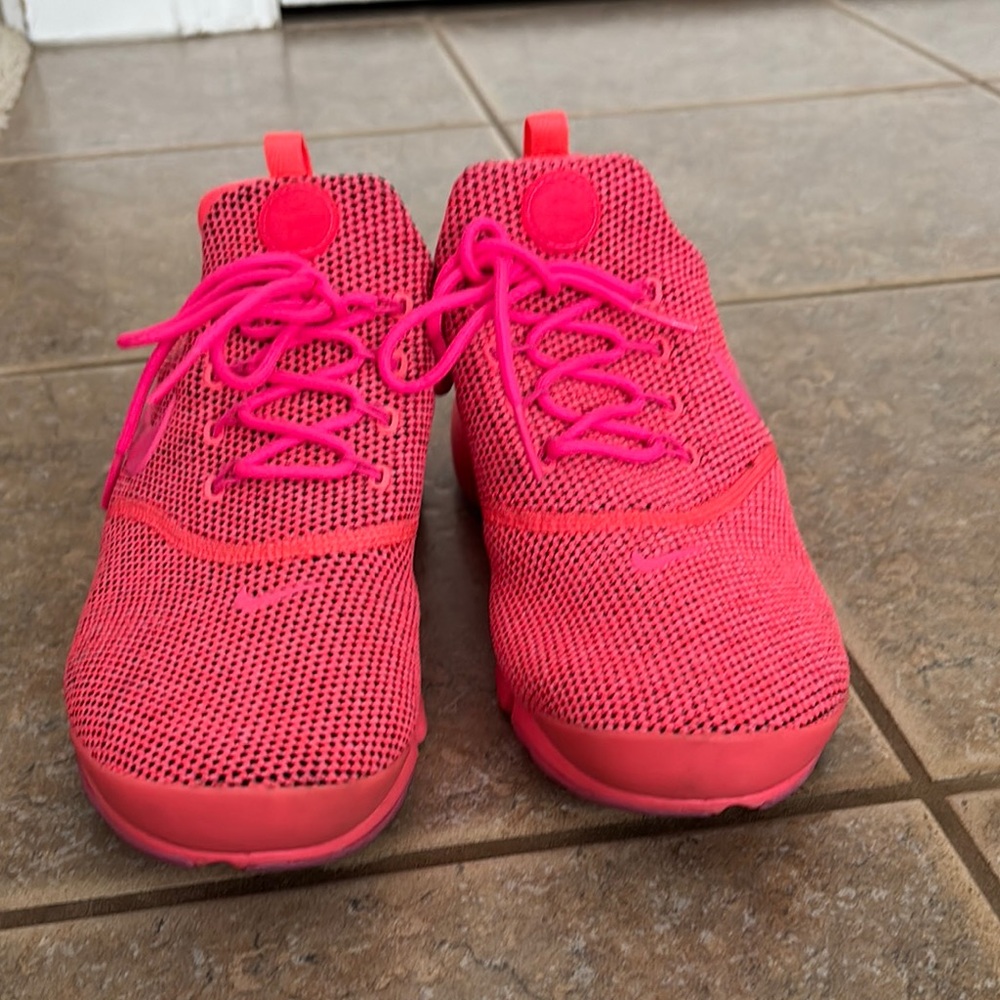 Nike Air Presto Flyknit Vibrant Pink Athletic Sneakers